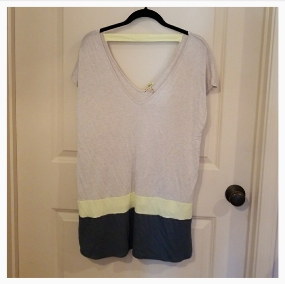 Bordeaux Tops - 🌞 Bordeaux Color Block Tunic tee Shirt